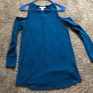 Blue cold shoulder maternity tunic